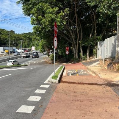 Terreno Comercial/Residencial com 3069m², no bairro Itacorubi em Florianópolis