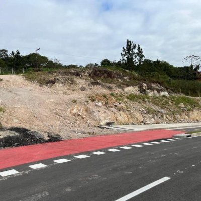 Terreno Comercial/Residencial com 3069m², no bairro Itacorubi em Florianópolis