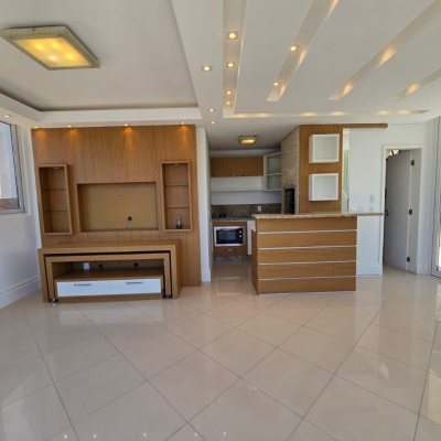 Cobertura com 237m², 3 quartos, 2 suítes, 3 garagens, no bairro Centro em Florianópolis