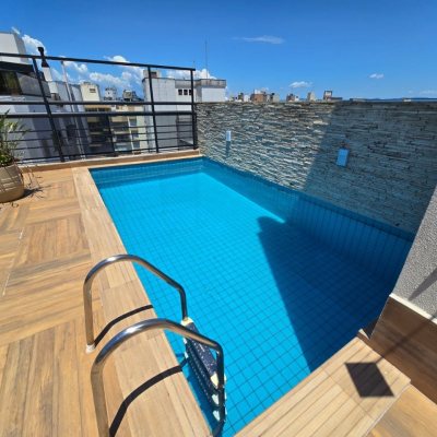 Cobertura com 237m², 3 quartos, 2 suítes, 3 garagens, no bairro Centro em Florianópolis