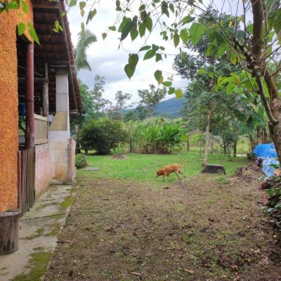 Sitio com 200m², 3 quartos, 1 suíte, 2 garagens, no bairro Sorocaba De Dentro em Biguaçu