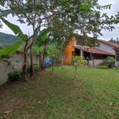 Sitio com 200m², 3 quartos, 1 suíte, 2 garagens, no bairro Sorocaba De Dentro em Biguaçu