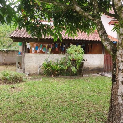 Sitio com 200m², 3 quartos, 1 suíte, 2 garagens, no bairro Sorocaba De Dentro em Biguaçu