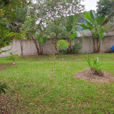 Sitio com 200m², 3 quartos, 1 suíte, 2 garagens, no bairro Sorocaba De Dentro em Biguaçu