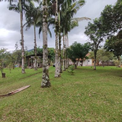 Sitio com 200m², 3 quartos, 1 suíte, 2 garagens, no bairro Sorocaba De Dentro em Biguaçu