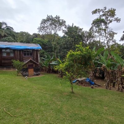 Sitio com 200m², 3 quartos, 1 suíte, 2 garagens, no bairro Sorocaba De Dentro em Biguaçu