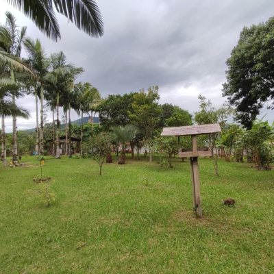 Sitio com 200m², 3 quartos, 1 suíte, 2 garagens, no bairro Sorocaba De Dentro em Biguaçu