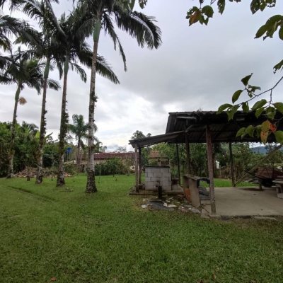 Sitio com 200m², 3 quartos, 1 suíte, 2 garagens, no bairro Sorocaba De Dentro em Biguaçu