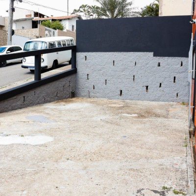 Galpão/Loja com 474m², 5 garagens, no bairro Serraria em São José