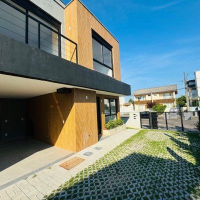 Casa Residencial com 122m², 3 quartos, 1 suíte, 1 garagem, no bairro Campeche em Florianópolis