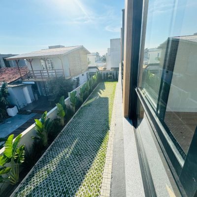Casa Residencial com 122m², 3 quartos, 1 suíte, 1 garagem, no bairro Campeche em Florianópolis