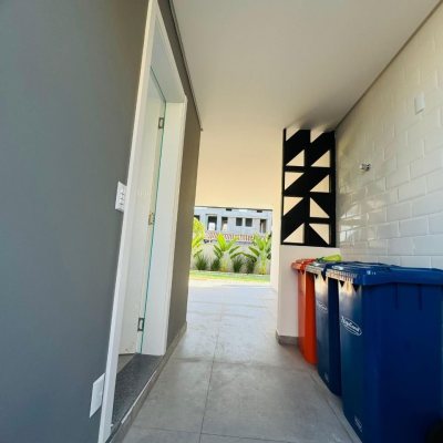 Casa Residencial com 122m², 3 quartos, 1 suíte, 1 garagem, no bairro Campeche em Florianópolis