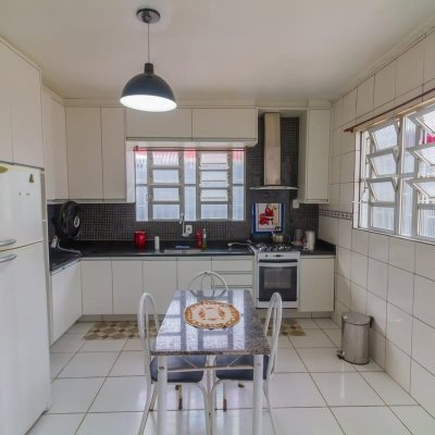 Casa Residencial com 75m², 3 quartos, 1 suíte, 4 garagens, no bairro Saco Dos Limões em Florianópolis