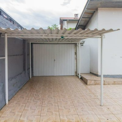 Casa Residencial com 75m², 3 quartos, 1 suíte, 4 garagens, no bairro Saco Dos Limões em Florianópolis