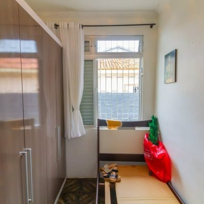 Casa Residencial com 75m², 3 quartos, 1 suíte, 4 garagens, no bairro Saco Dos Limões em Florianópolis