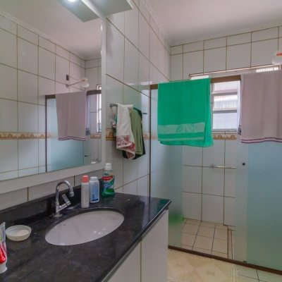 Casa Residencial com 75m², 3 quartos, 1 suíte, 4 garagens, no bairro Saco Dos Limões em Florianópolis