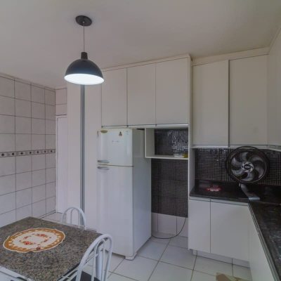 Casa Residencial com 75m², 3 quartos, 1 suíte, 4 garagens, no bairro Saco Dos Limões em Florianópolis