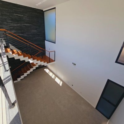 Casa em Condomínio com 322m², 4 quartos, 4 suítes, 2 garagens, no bairro Ribeirão Da Ilha em Florianópolis