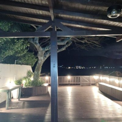 Casa Residencial com 200m², 5 quartos, 1 suíte, 3 garagens, no bairro Lagoa Da Conceição em Florianópolis