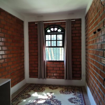 Casa Residencial com 200m², 5 quartos, 1 suíte, 3 garagens, no bairro Lagoa Da Conceição em Florianópolis