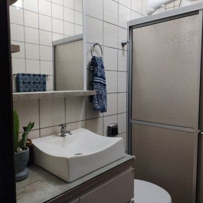 Casa Residencial com 200m², 5 quartos, 1 suíte, 3 garagens, no bairro Lagoa Da Conceição em Florianópolis