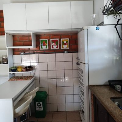 Casa Residencial com 200m², 5 quartos, 1 suíte, 3 garagens, no bairro Lagoa Da Conceição em Florianópolis