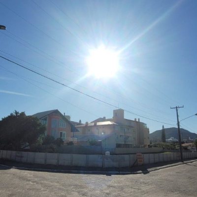Terrenos Residenciais com 552m², no bairro Ingleses em Florianópolis
