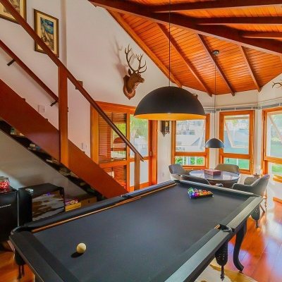 Casa Residencial com 522m², 4 quartos, 3 suítes, 4 garagens, no bairro Itacorubi em Florianópolis