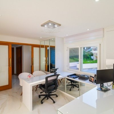 Casa Residencial com 522m², 4 quartos, 3 suítes, 4 garagens, no bairro Itacorubi em Florianópolis