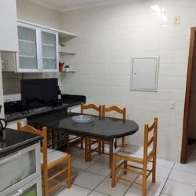 Apartamentos com 134m², 3 quartos, 1 suíte, 1 garagem, no bairro Agronômica em Florianópolis