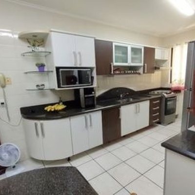 Apartamentos com 134m², 3 quartos, 1 suíte, 1 garagem, no bairro Agronômica em Florianópolis