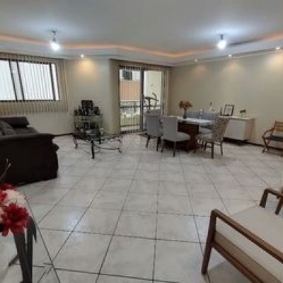 Apartamentos com 134m², 3 quartos, 1 suíte, 1 garagem, no bairro Agronômica em Florianópolis