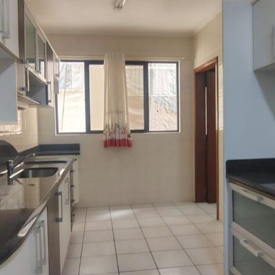 Apartamentos com 134m², 3 quartos (sendo 1 suíte), 1 garagem, no bairro Agronômica em Florianópolis
