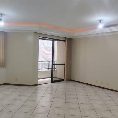 Apartamentos com 134m², 3 quartos (sendo 1 suíte), 1 garagem, no bairro Agronômica em Florianópolis