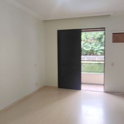 Apartamentos com 134m², 3 quartos (sendo 1 suíte), 1 garagem, no bairro Agronômica em Florianópolis