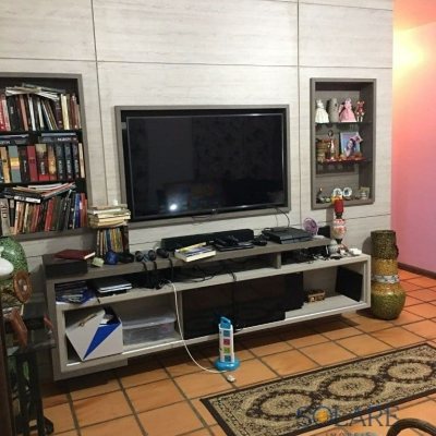 Casa Residencial com 390m², 6 quartos, 1 suíte, 10 garagens, no bairro Campeche em Florianópolis