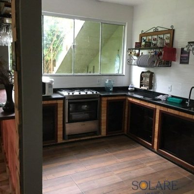 Casa Residencial com 390m², 6 quartos, 1 suíte, 10 garagens, no bairro Campeche em Florianópolis