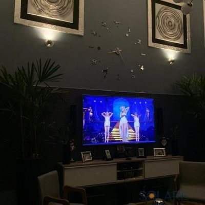 Casa Residencial com 390m², 6 quartos, 1 suíte, 10 garagens, no bairro Campeche em Florianópolis