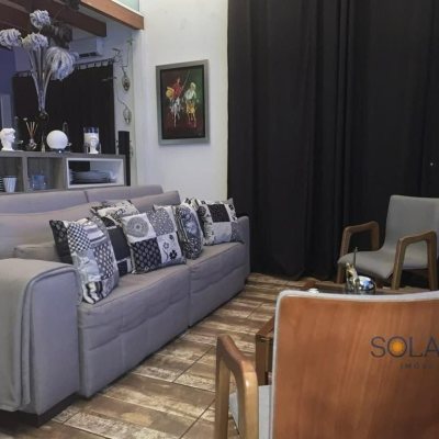 Casa Residencial com 390m², 6 quartos, 1 suíte, 10 garagens, no bairro Campeche em Florianópolis