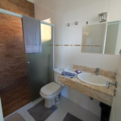 Casa Residencial com 281m², 4 quartos, 2 suítes, 5 garagens, no bairro Centro em Florianópolis