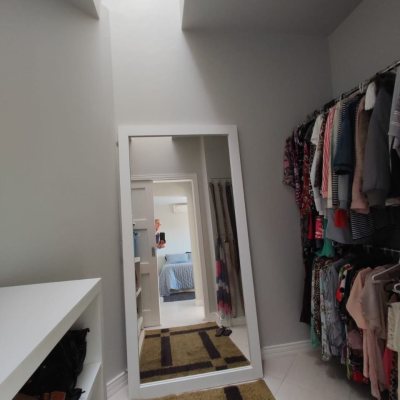 Casa Residencial com 281m², 4 quartos, 2 suítes, 5 garagens, no bairro Centro em Florianópolis