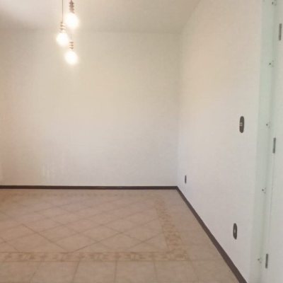 Casa Residencial com 170m², 4 quartos, 2 suítes, 3 garagens, no bairro Pantanal em Florianópolis