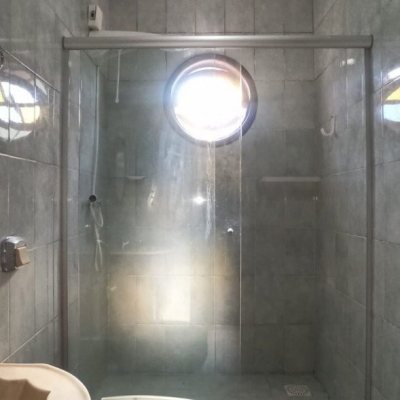 Casa Residencial com 170m², 4 quartos, 2 suítes, 3 garagens, no bairro Pantanal em Florianópolis