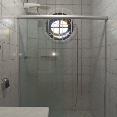 Casa Residencial com 170m², 4 quartos, 2 suítes, 3 garagens, no bairro Pantanal em Florianópolis