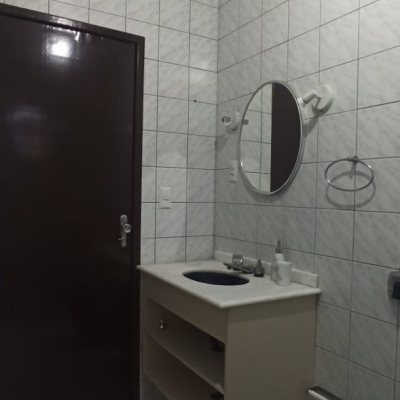 Casa Residencial com 170m², 4 quartos, 2 suítes, 3 garagens, no bairro Pantanal em Florianópolis