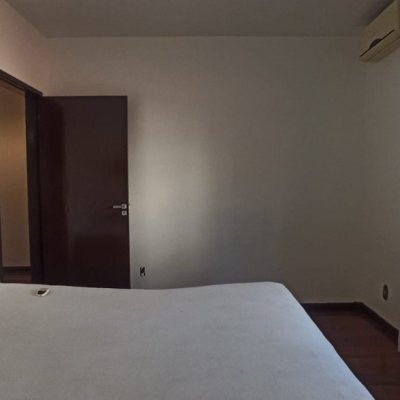 Casa Residencial com 170m², 4 quartos, 2 suítes, 3 garagens, no bairro Pantanal em Florianópolis