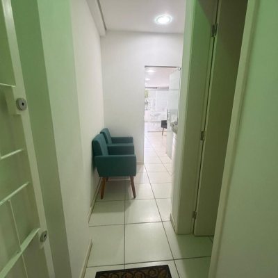 Sala com 37m², 1 garagem, no bairro Córrego Grande em Florianópolis