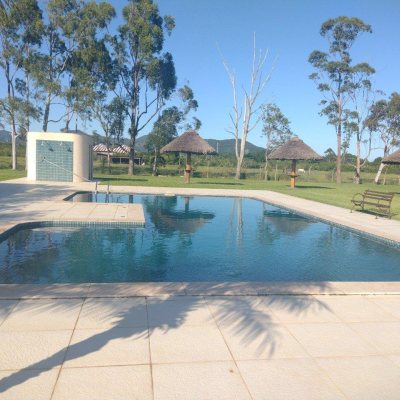 Terreno Comercial/Residencial com 35000m², no bairro Ratones em Florianópolis