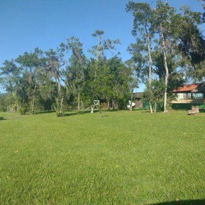 Terreno Comercial/Residencial com 35000m², no bairro Ratones em Florianópolis