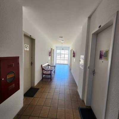 Sala com 24m², no bairro Trindade em Florianópolis